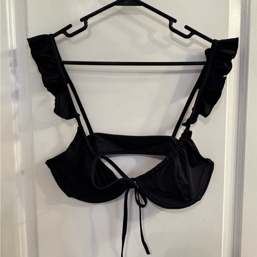 Frankie’s Bikinis Birdie Ruffle Bikini Top Black XL - Picture 1 of 8
